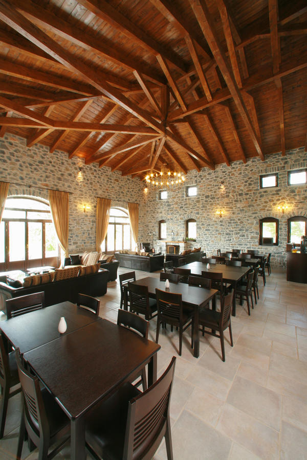 Arhontiko Parnona Hotel Karyes Buitenkant foto