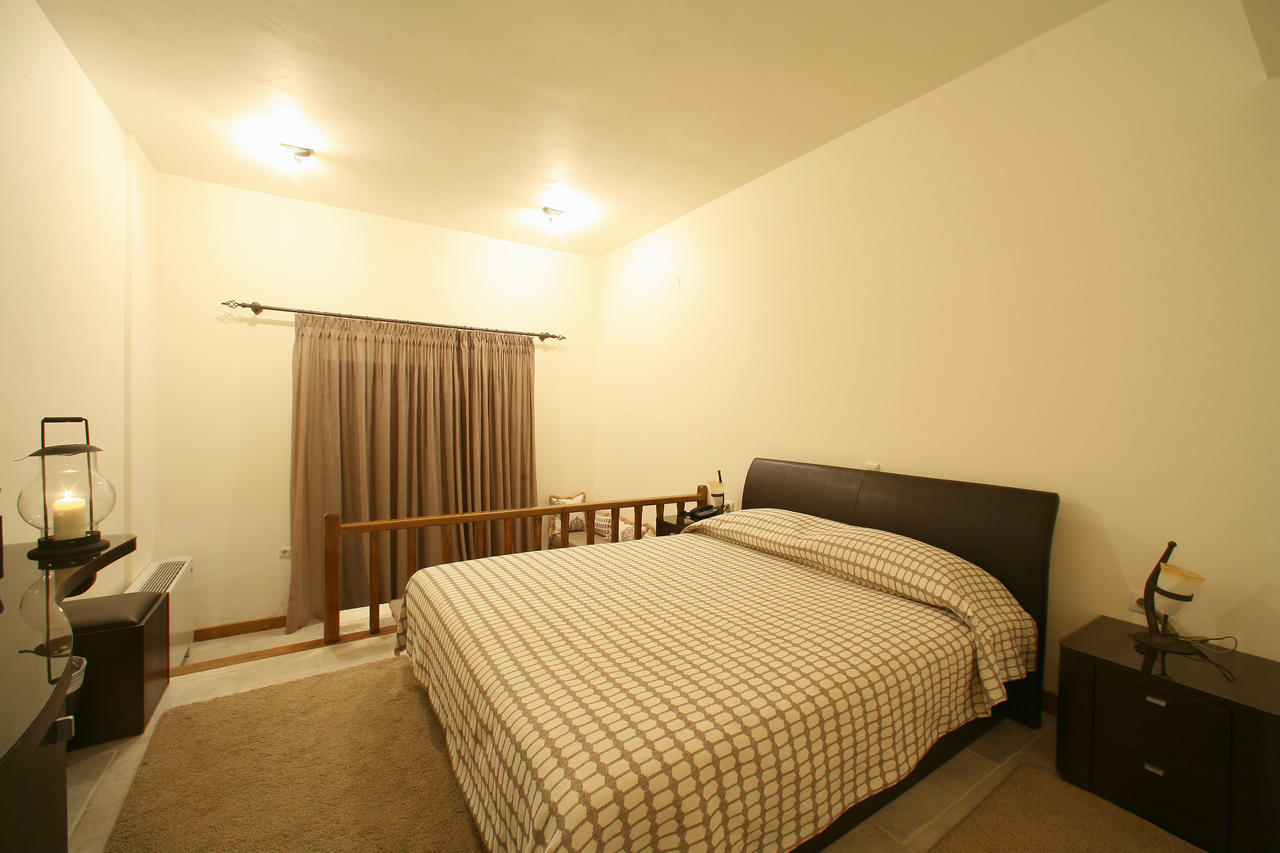 Arhontiko Parnona Hotel Karyes Kamer foto