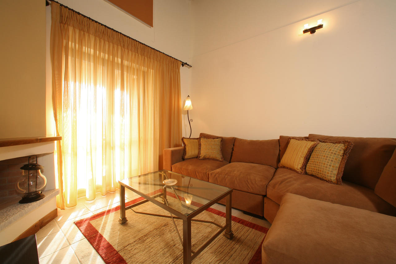 Arhontiko Parnona Hotel Karyes Buitenkant foto