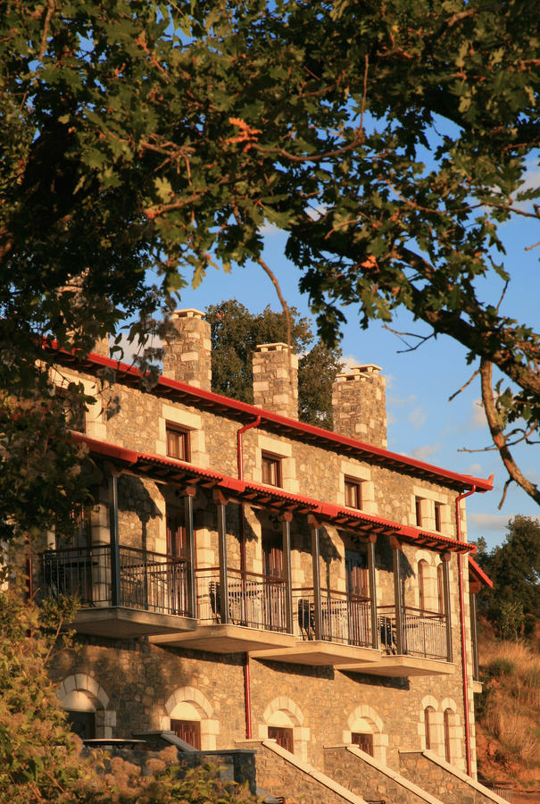 Arhontiko Parnona Hotel Karyes Buitenkant foto