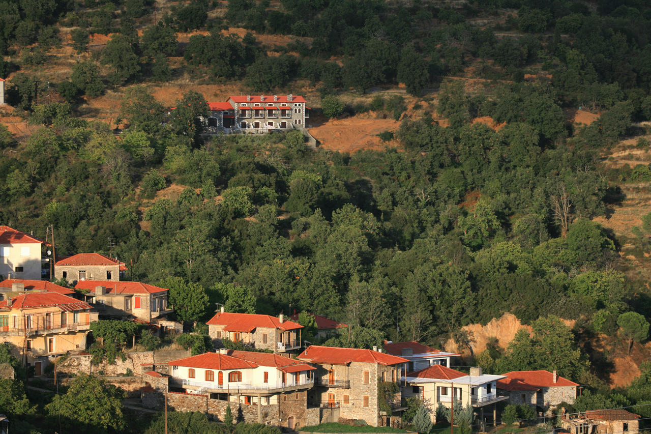 Arhontiko Parnona Hotel Karyes Buitenkant foto