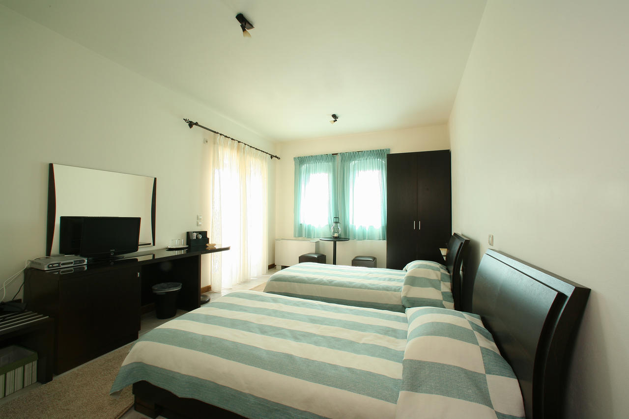 Arhontiko Parnona Hotel Karyes Buitenkant foto