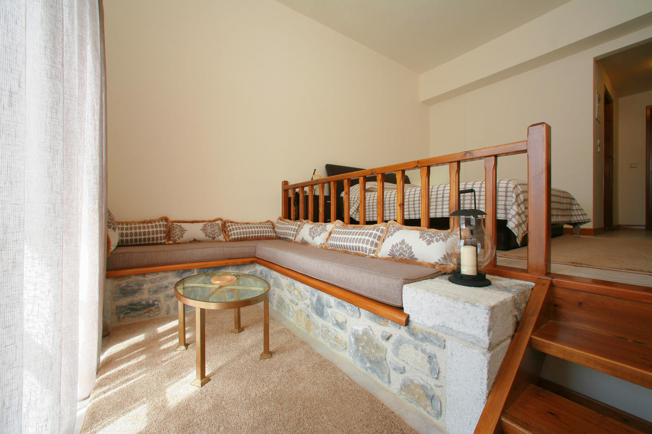 Arhontiko Parnona Hotel Karyes Kamer foto