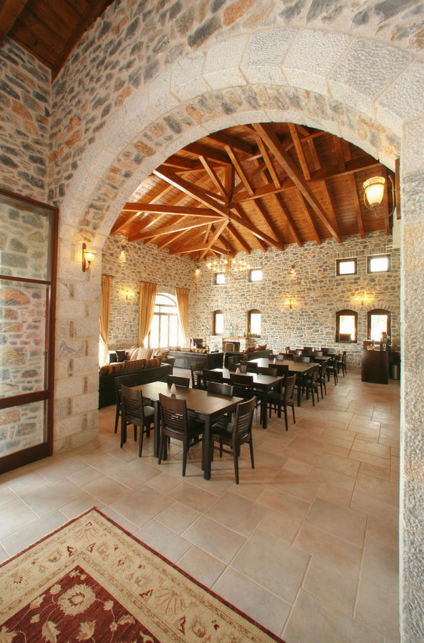 Arhontiko Parnona Hotel Karyes Buitenkant foto