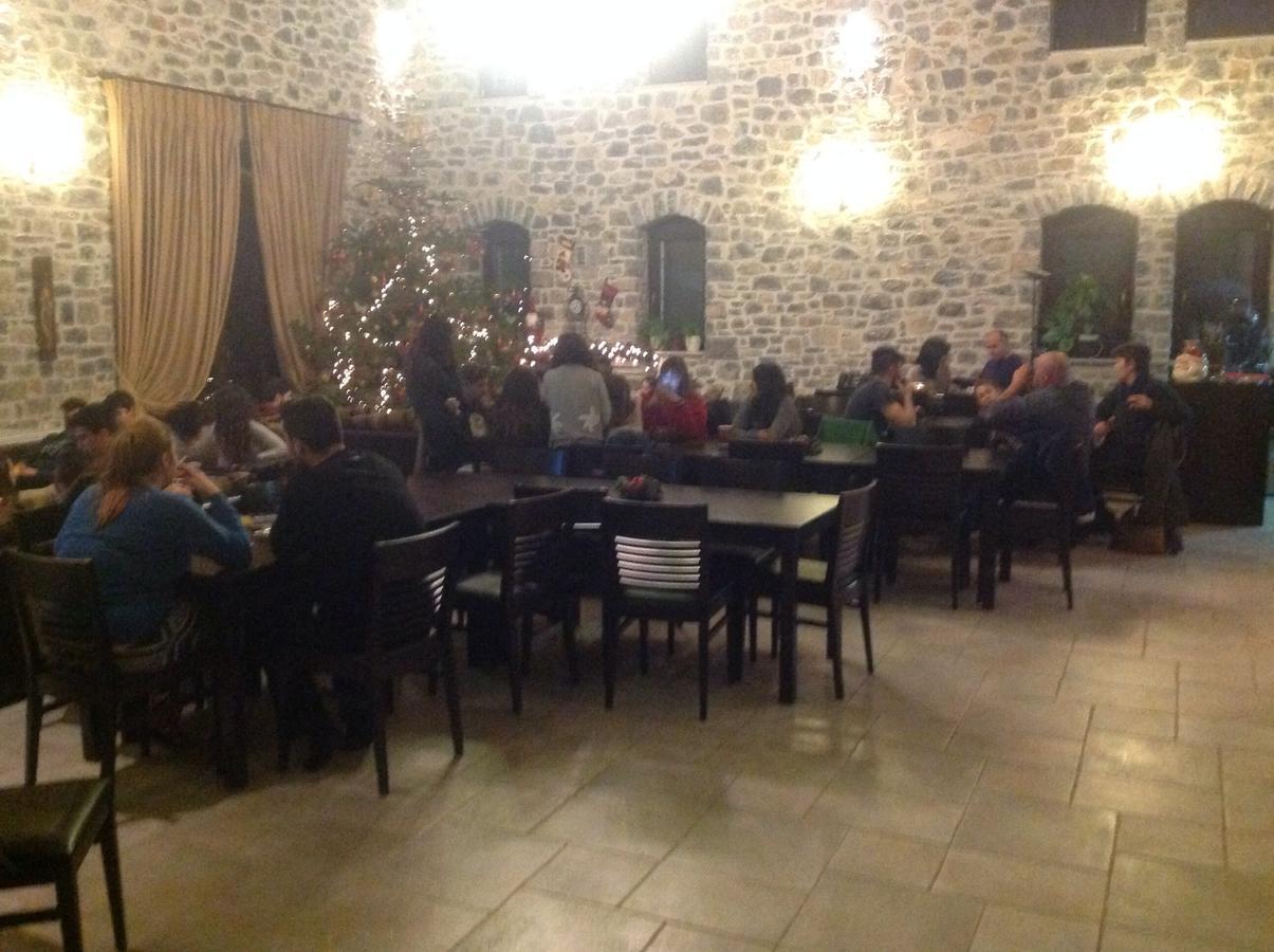 Arhontiko Parnona Hotel Karyes Buitenkant foto