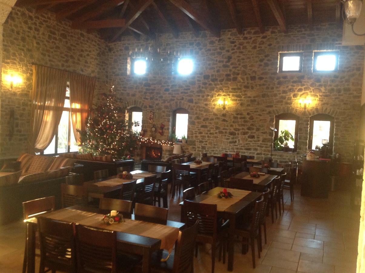 Arhontiko Parnona Hotel Karyes Buitenkant foto