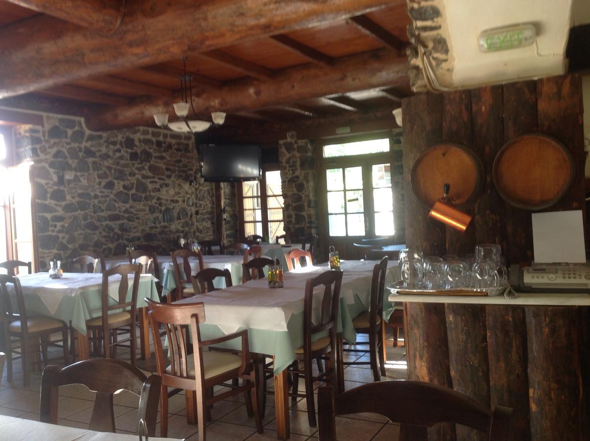 Arhontiko Parnona Hotel Karyes Buitenkant foto